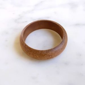 NWOT. Vintage 0.75" Wide Tan Wooden Bangle Bracelet.
